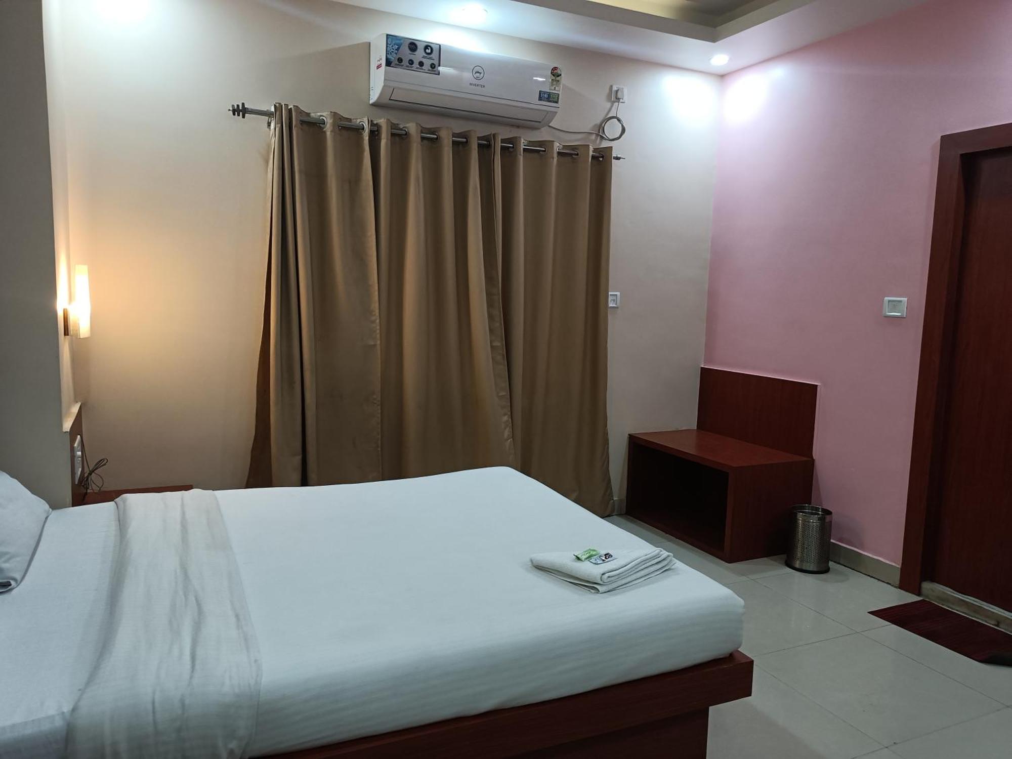Hotel Sudakshina By Roh Silchar Exterior photo